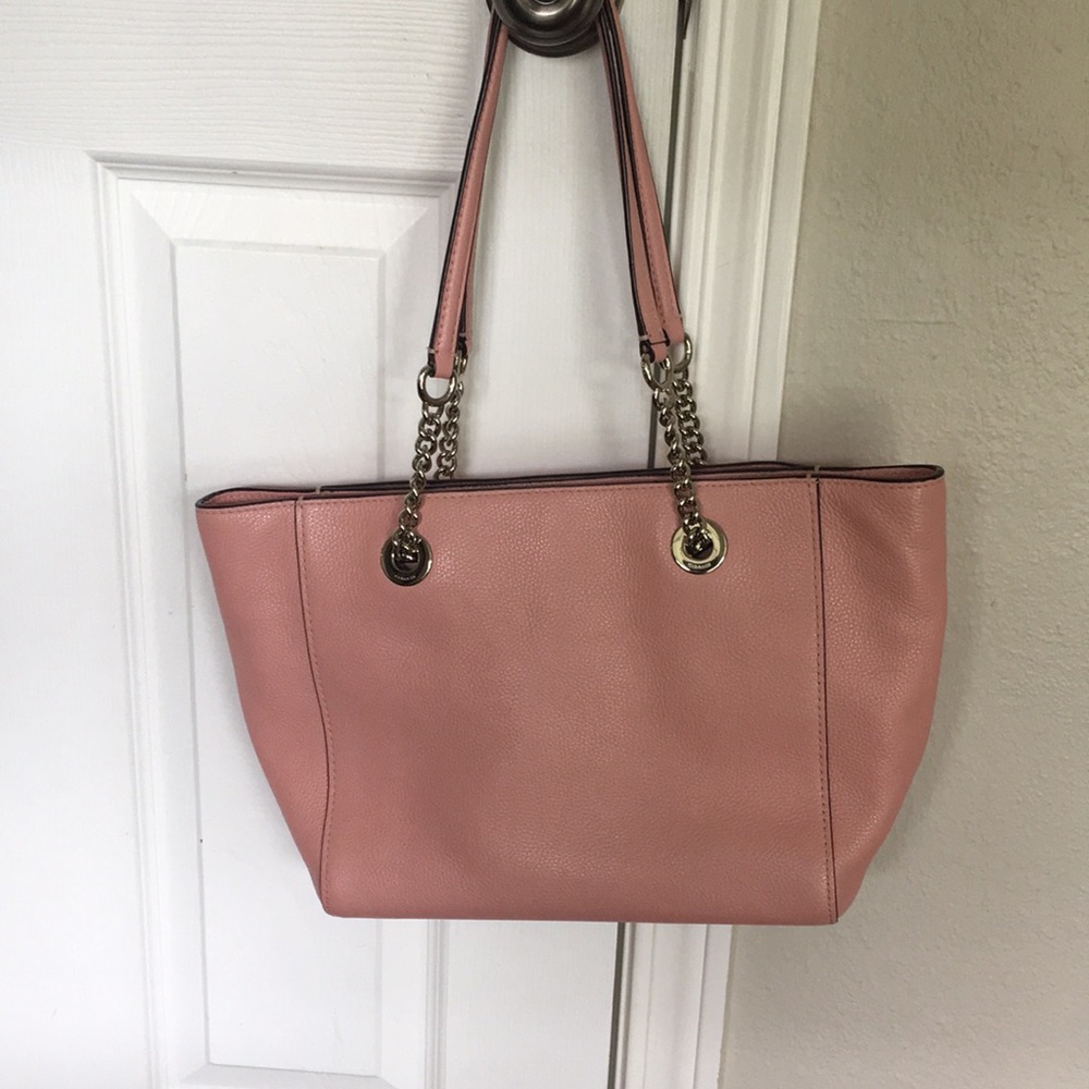 Women’s Coach Pebbled leather tote . Silver tone chain link handle. - Picture 14 of 16